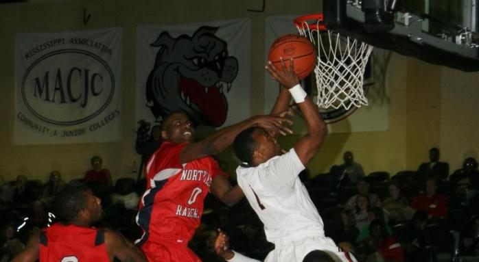 Rangers complete season sweep of Bulldogs, 64-59