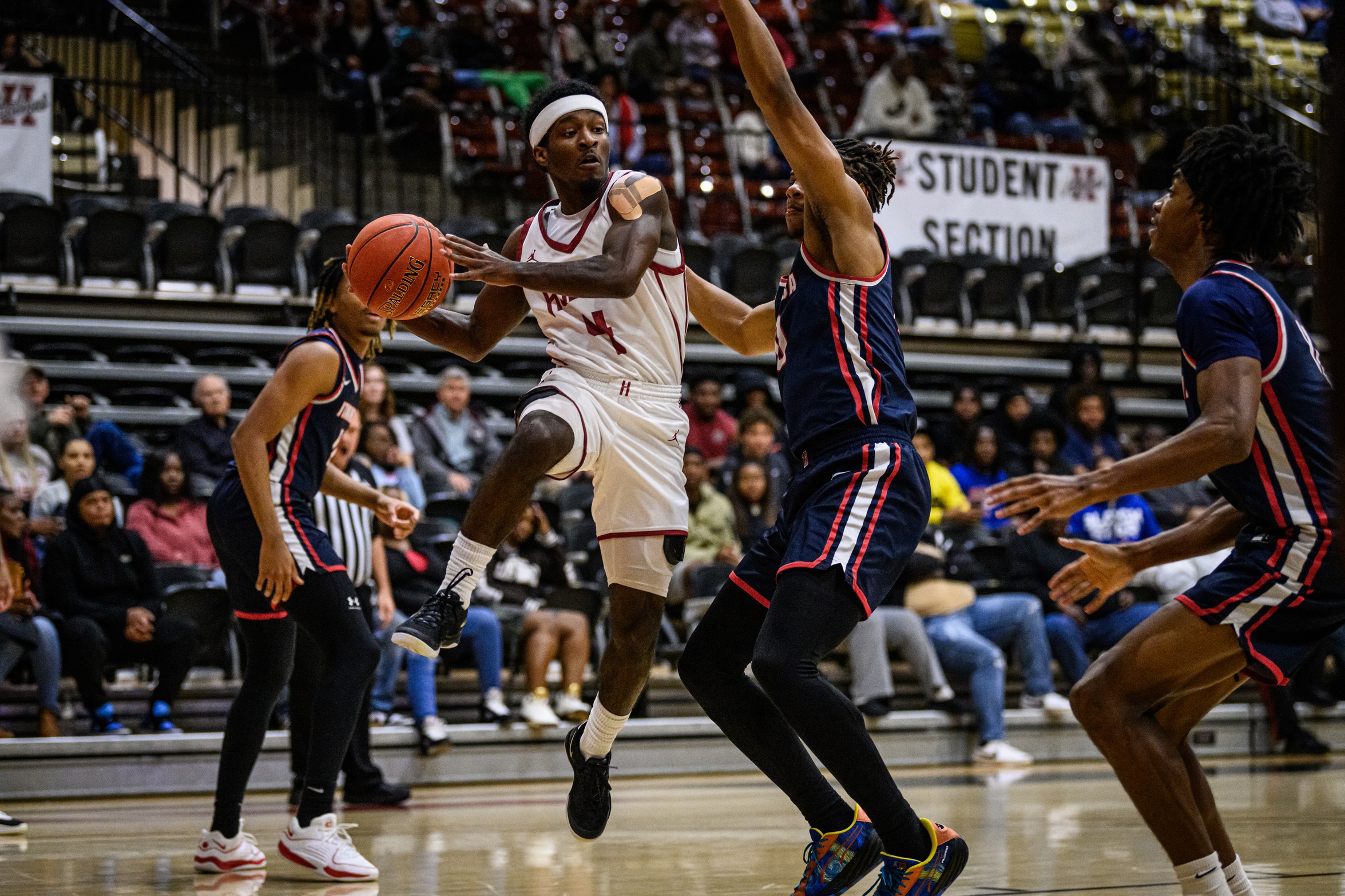 Bulldogs defeat Indians, 84-82 in OT