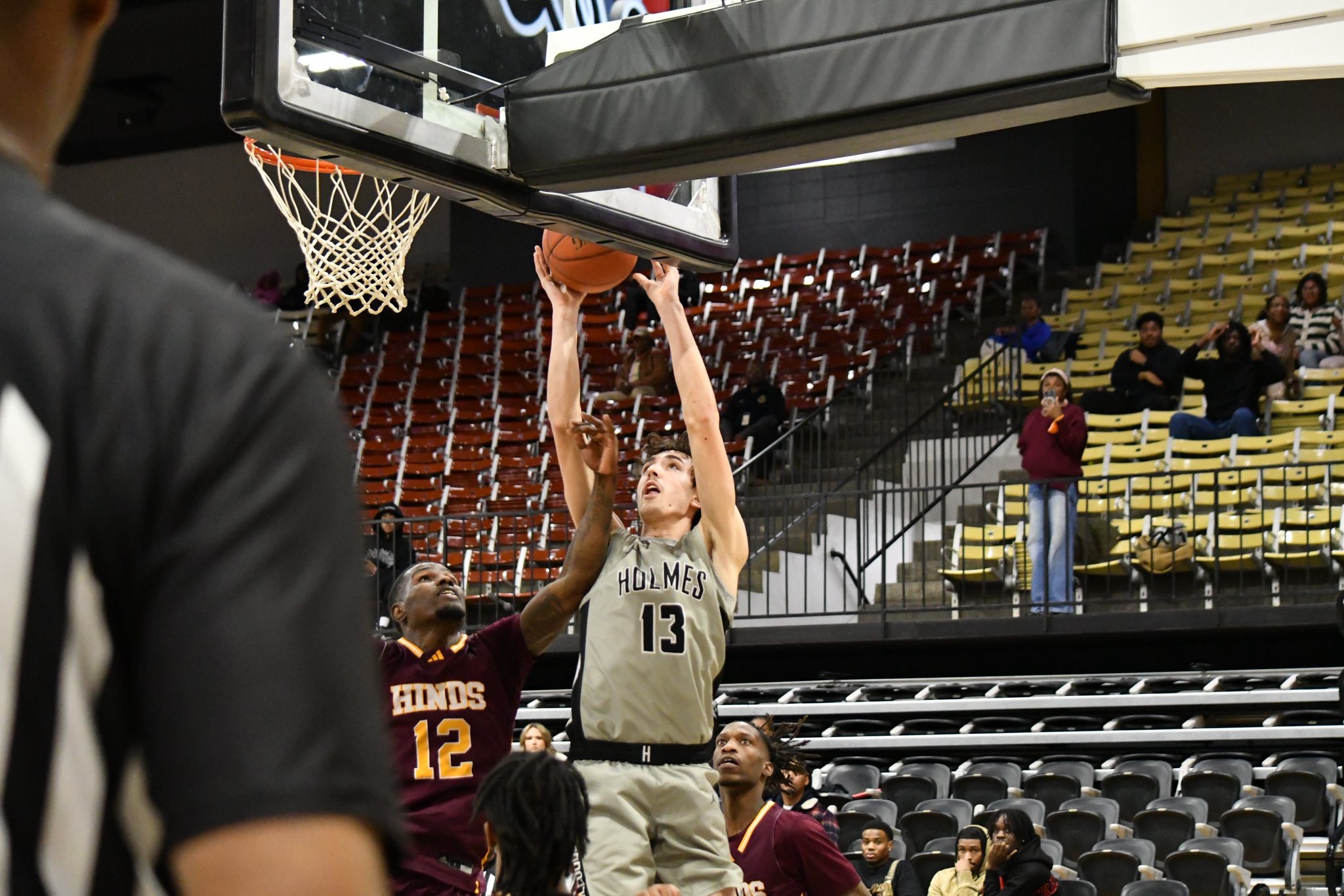 Bulldogs knock off the Warriors, 76-64