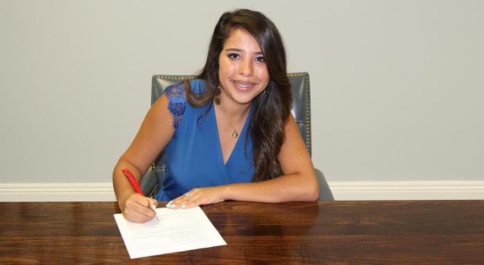 Arvizu signs with Blue Mountain College