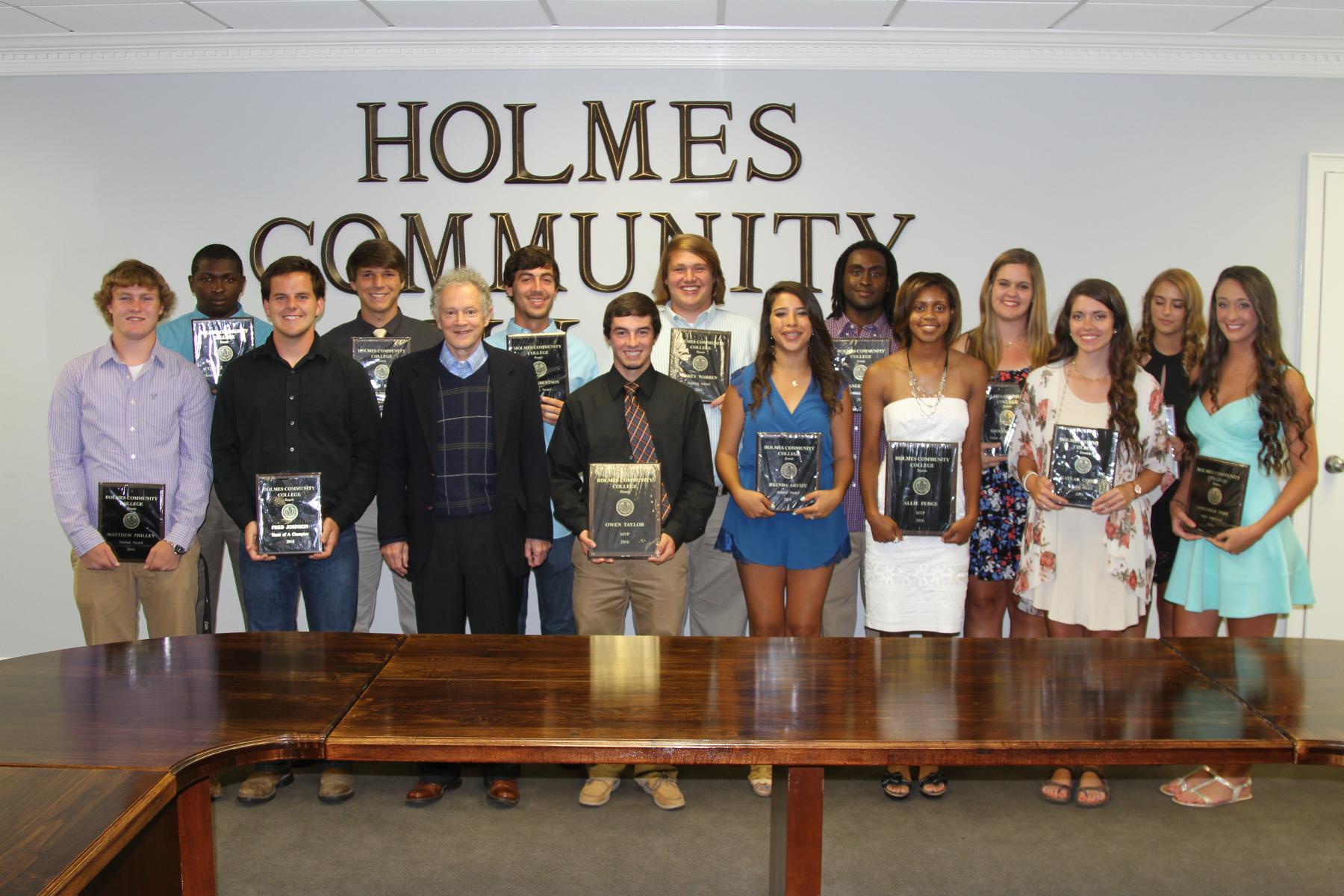 Tennis team receives awards during Spring Athletic Banquet