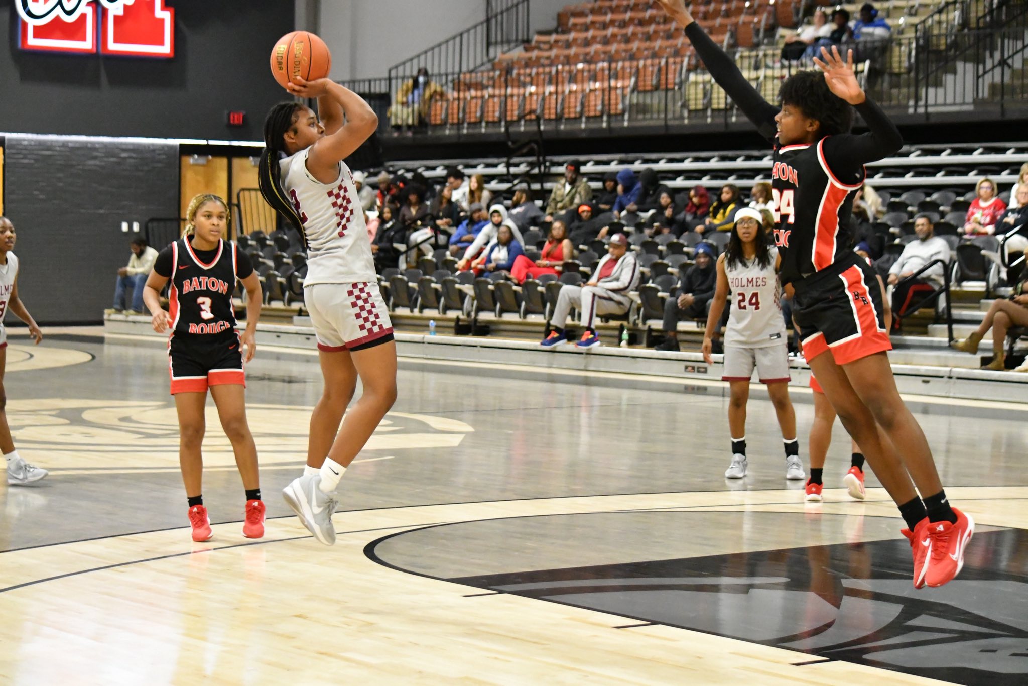 Lady Bulldogs fall to Lady Rangers, 72-58